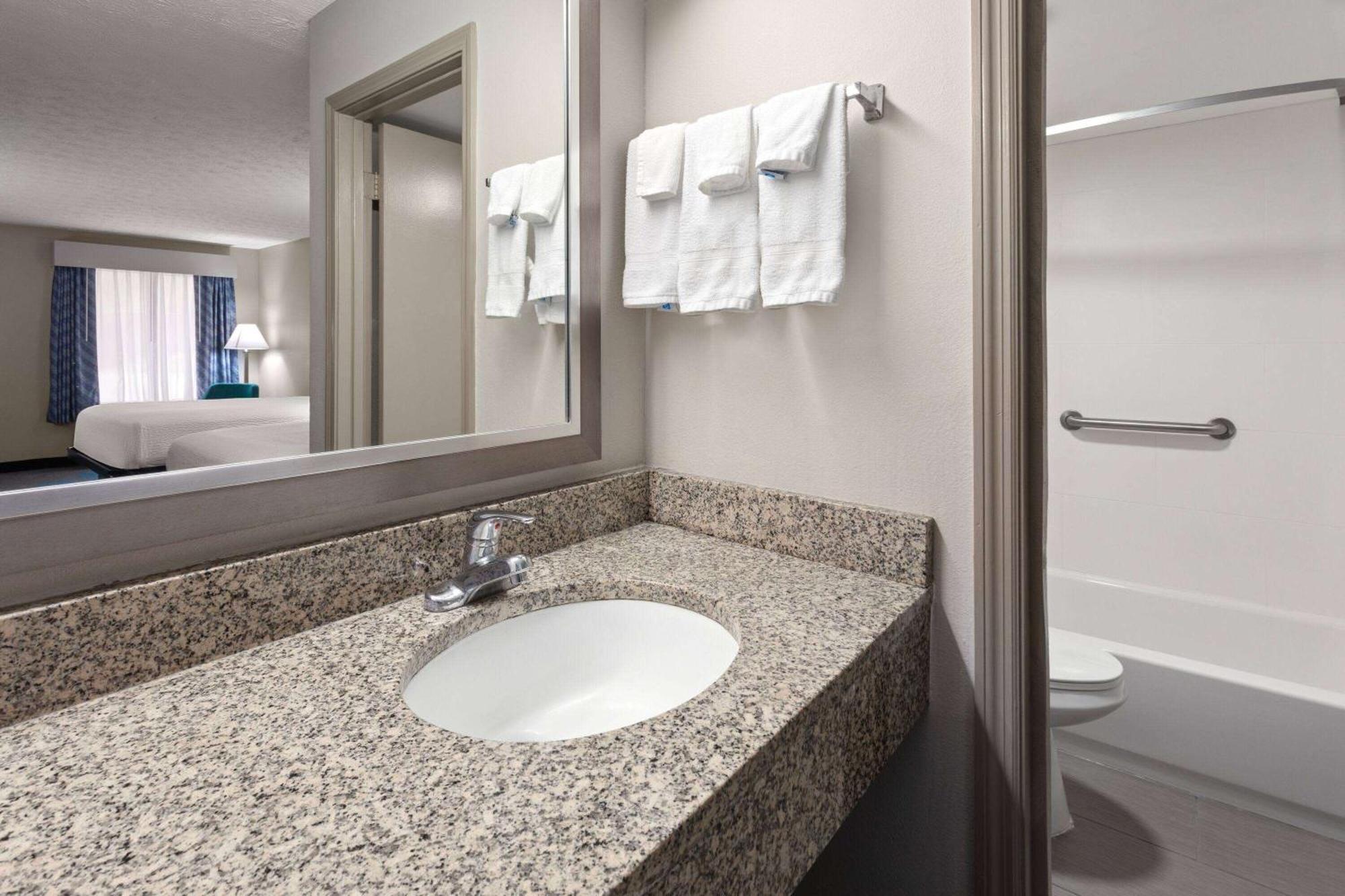 Days Inn By Wyndham Douglasville-Atlanta-Fairburn Road Eksteriør bilde
